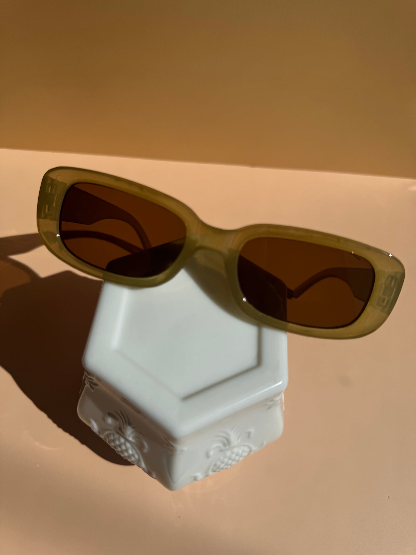 Ovale Sonnenbrille im Retro-Look